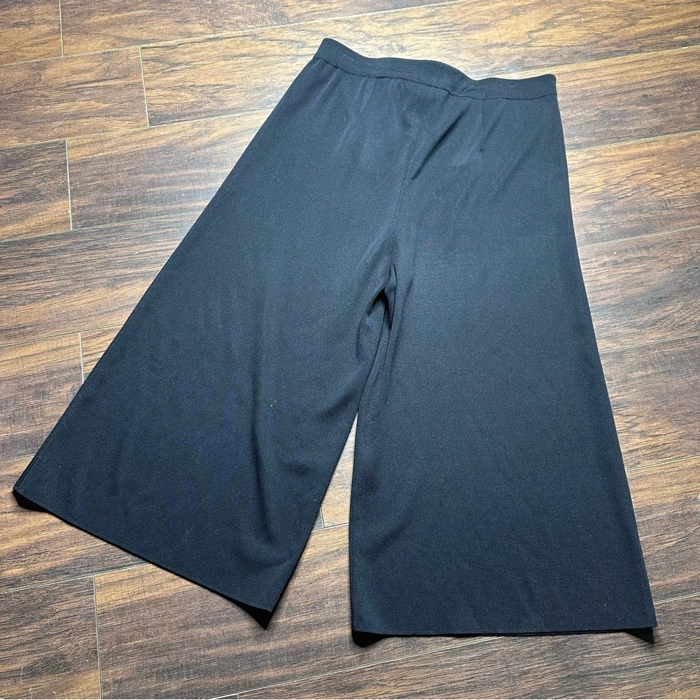 Exclusively Misook Black Santana Knit Wide Leg Capri Pants